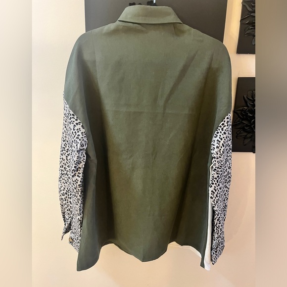 Green and cream leopard print shirt. NWOT - Picture 5 of 5
